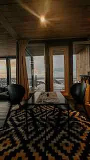 Домик «Облака» в Panorama Village — ночной вид