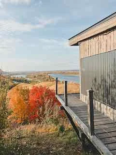 Домик «Облака» в Panorama Village — вид на Волгу с веранды